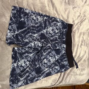 Men’s Large lulu THE SHORT